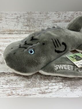 Newport Aquarium Sweet Pea Shark Ray Realistic Plush Stuffed Animal 2005 NWT